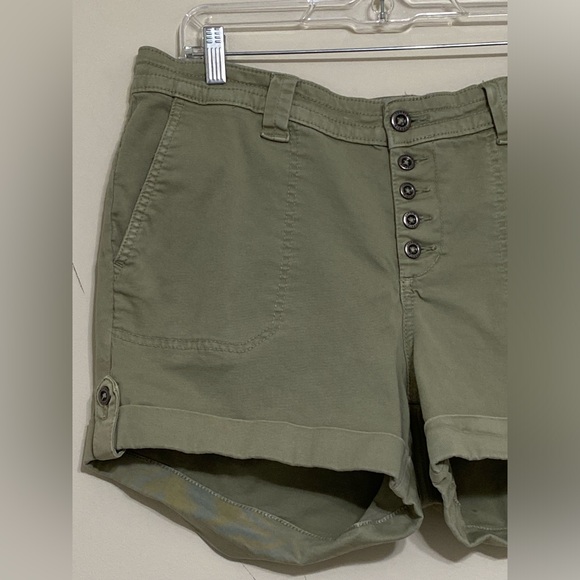 TORRID Shorts Button Fly Stretch Twill Khaki Green Feel the Fit Women’s size 16 - Picture 4 of 15